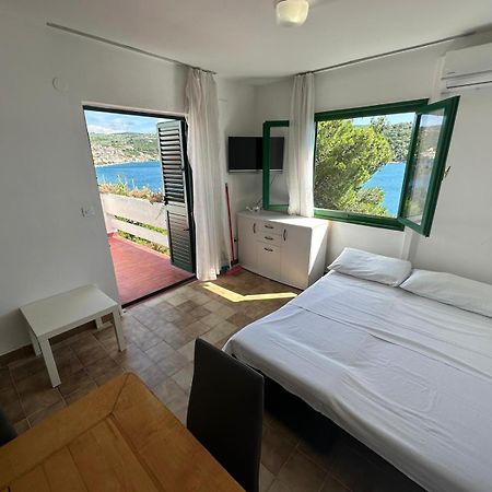Povlja Bungalows Eksteriør billede