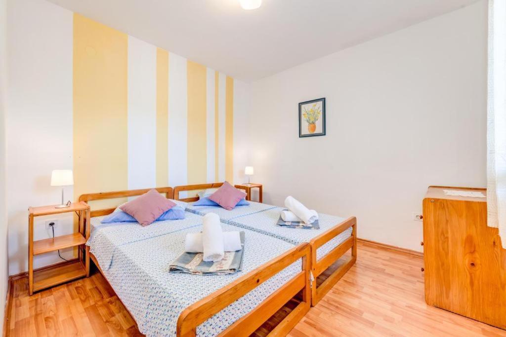 Povlja Bungalows Eksteriør billede