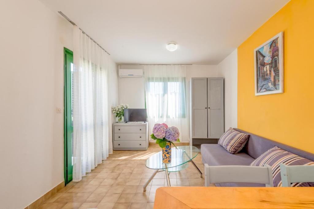 Povlja Bungalows Eksteriør billede